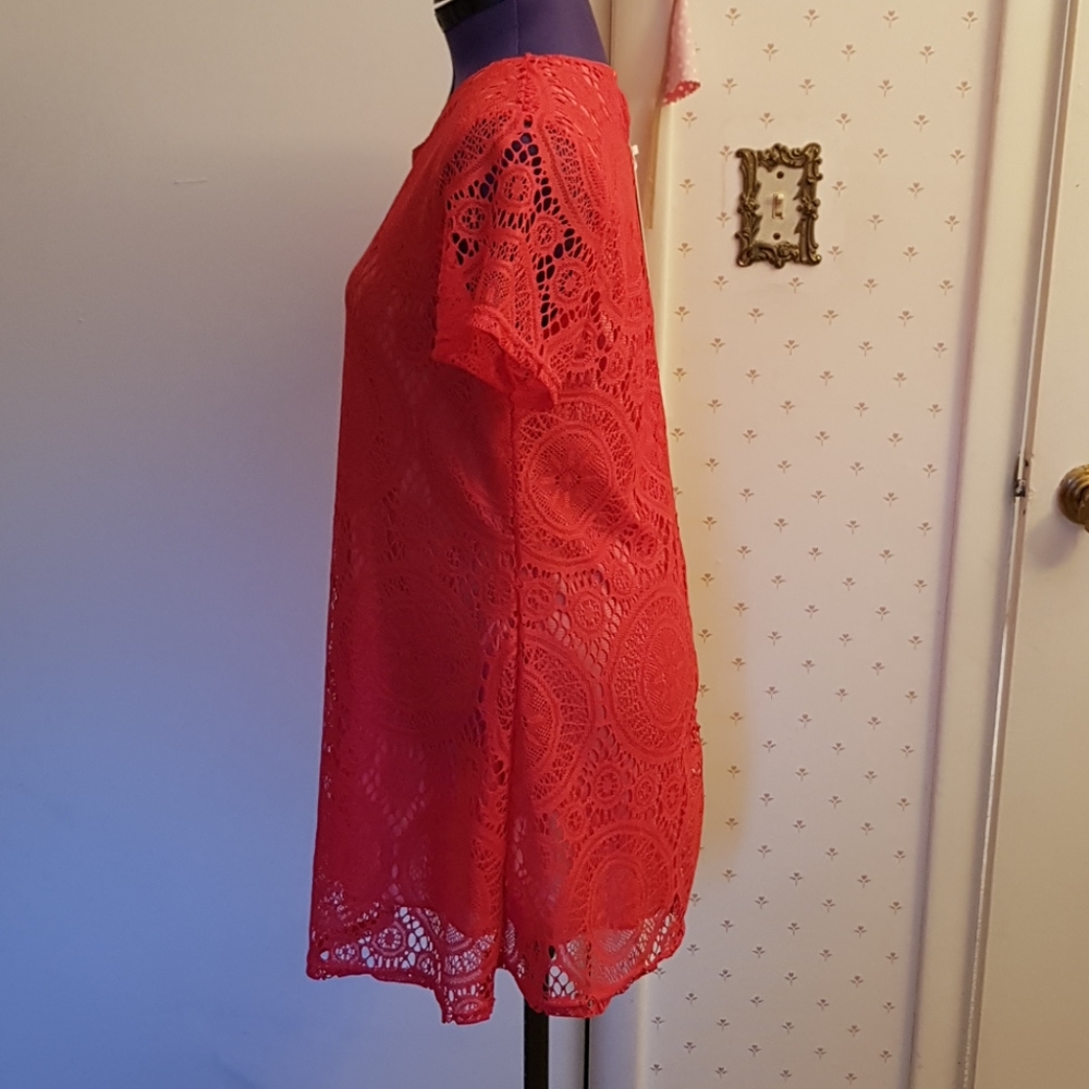 Red Lace Tunic - Picture 4 of 10